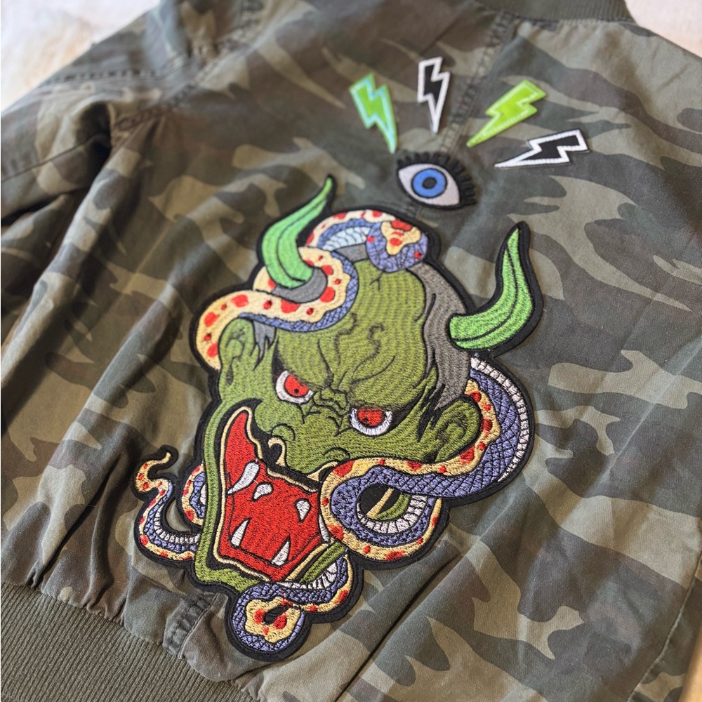 Camouflage Bomber Jacket with Embroidered Design - Picture 10 of 11